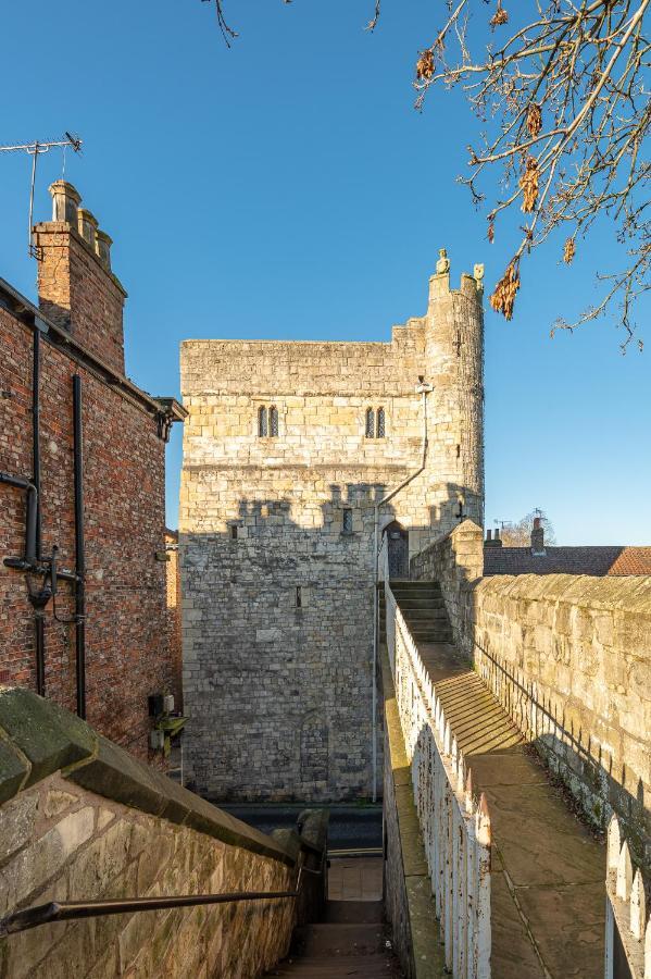 Roman Walls View York Exteriér fotografie
